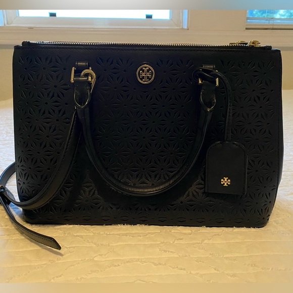 Tory Burch Handbags - Tory Burch Multifunctional Purse